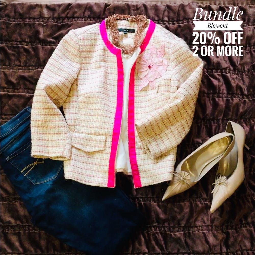 Tweed 3/4 sleeve ribbon trim blazer   Size 8.